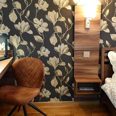 Uki-Modern Apartment With Parking Novi Sad Ngoại thất bức ảnh