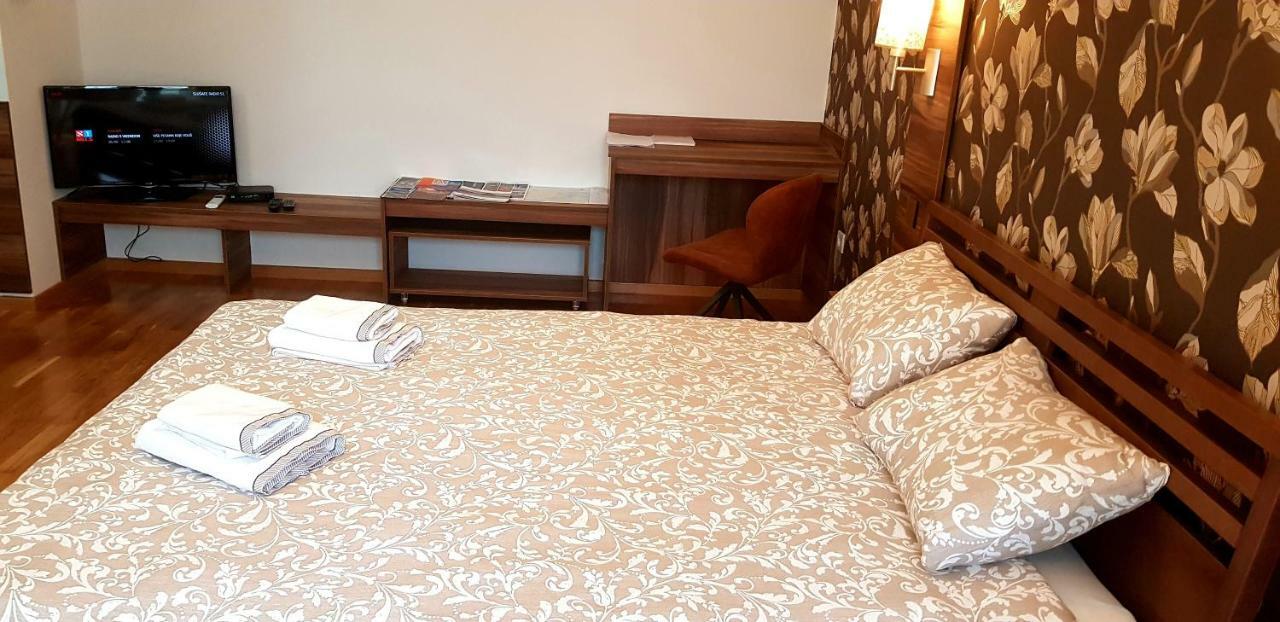 Uki-Modern Apartment With Parking Novi Sad Ngoại thất bức ảnh